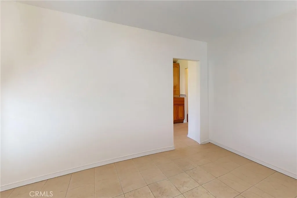 2372 W 29th Place, Los Angeles, California 90018 home-pic-22